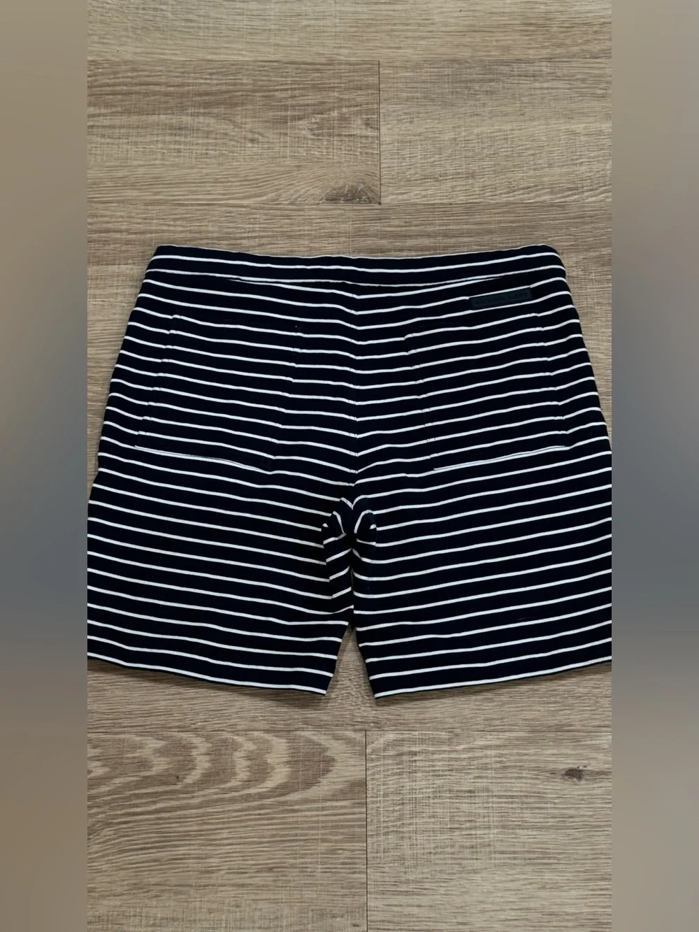 Michael Kors Navy White Striped Knit Shorts Size M Soft Stretch Lounge